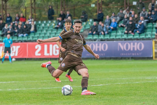 焦点访谈｜连续15年全球第一！我国造船业缘何能领跑全球.