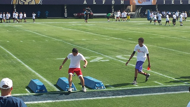 次彰显出 次彰显出